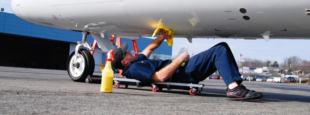 exterior aircraft cleaning