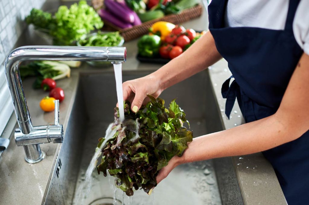 food preparation - commercial kitchen cleaning supplies