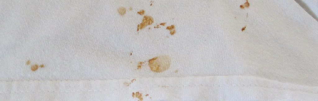 how to remove rust stain on clothes
